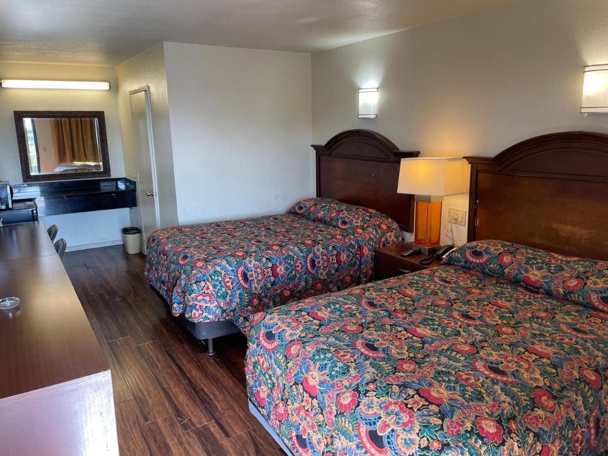 Sierra Motel 2*